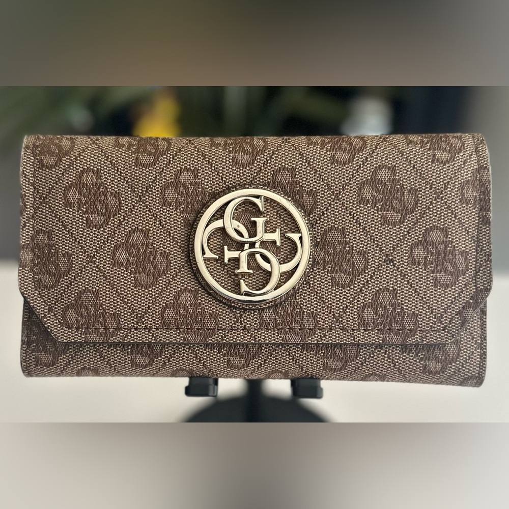 GUESS Katlin Medium Wallet Clutch Brown Logo Print Saffiano Organizer